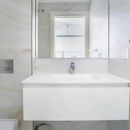 Marein Village Townhouse Modern Pool